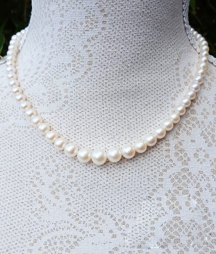 Graduated White Freshwater Pearl Necklace 17"